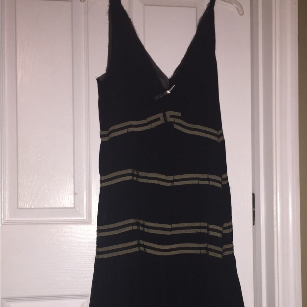 Beautiful, flirty JLo dress!